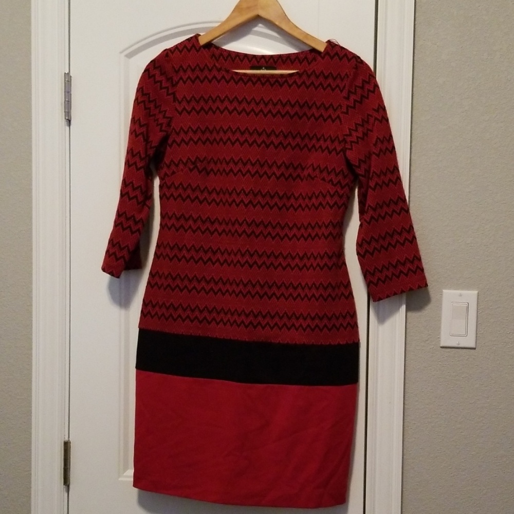 Ronni Nicole Red/Black Dress Size 6